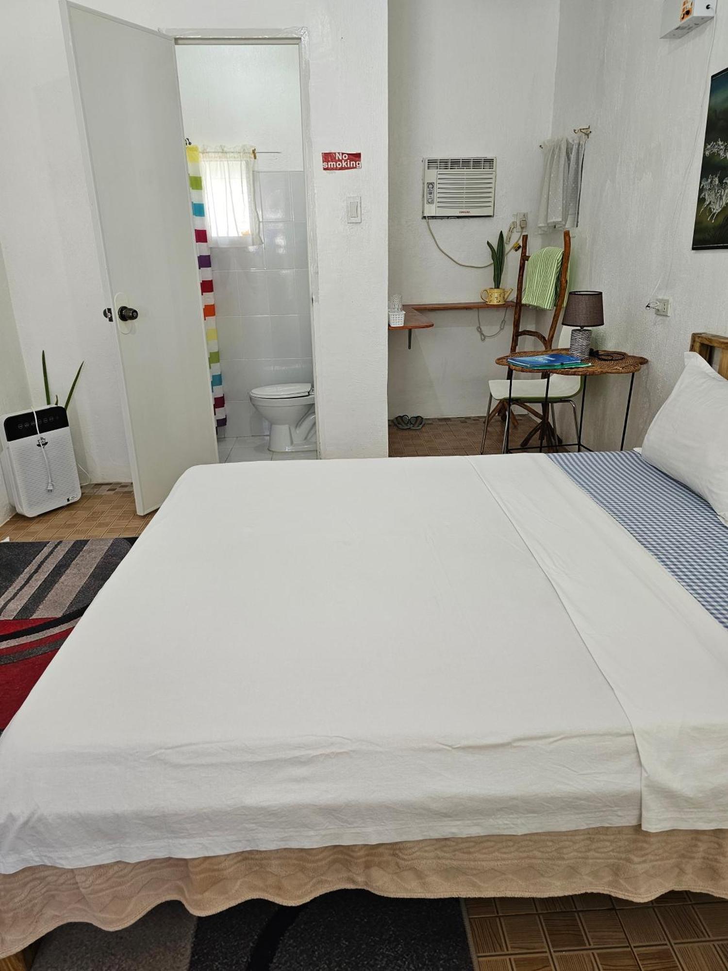 D & N Lodge Daanbantayan Экстерьер фото